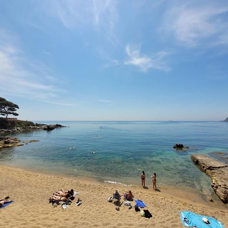 Playa Canadell Mar P Primera Linea De Mar Con Terraza Calella De Palafrugell Exterior photo